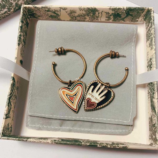 d home asymmetric earrings heart palm fashion design heart-shaped mesh red pop-up ear nails brass and silver pins, Golden;silver
d home asymmetric earrings heart palm fashion design heart-shaped mesh red pop-up ear nails brass and silver pins, Golden;silver