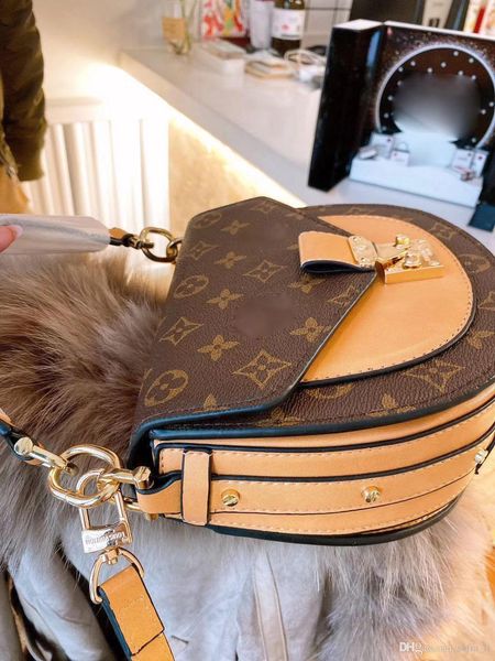 piggy saddle bag designer backpack wallet crossbody bag handbag designer bag 2020 luxury designer woman bags 2020 new, Black
piggy saddle bag designer backpack wallet crossbody bag handbag designer bag 2020 luxury designer woman bags 2020 new, Black