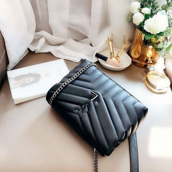 2020 genuine leather shoulder bucket bags woman inclined messenger vintage bag lock envelope postman handbag women package
2020 genuine leather shoulder bucket bags woman inclined messenger vintage bag lock envelope postman handbag women package