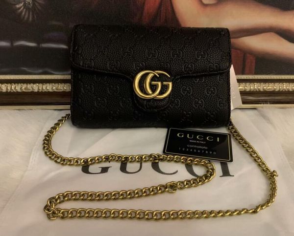 2020 fashion new handbag sheepskin caviar metal chain gold silver handbag leather bag flip diagonal shoulder bag
2020 fashion new handbag sheepskin caviar metal chain gold silver handbag leather bag flip diagonal shoulder bag