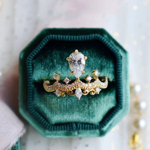 cluster rings explosion models opening female crown ring european and american water drop pear-shaped mossant engag, Golden;silver
cluster rings explosion models opening female crown ring european and american water drop pear-shaped mossant engag, Golden;silver