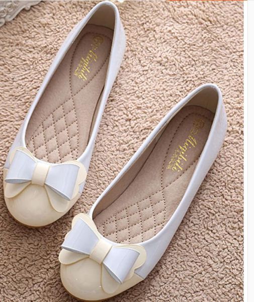 2018 women's shoes in spring and autumn with new style flat bottom round head, Black
2018 women's shoes in spring and autumn with new style flat bottom round head, Black