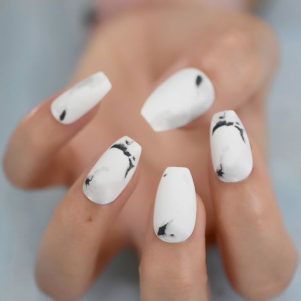 white medium coffin nail black ink classic designed false nails full cover matte daily ballerina nails, Red;gold
white medium coffin nail black ink classic designed false nails full cover matte daily ballerina nails, Red;gold