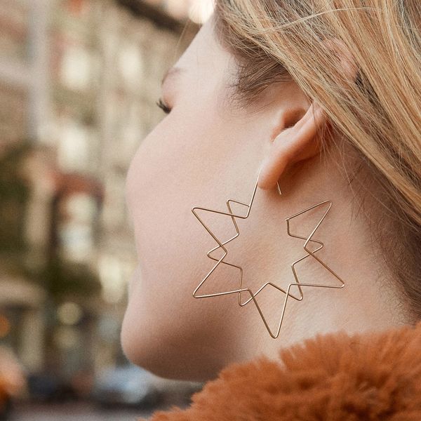 new trend double star hollow hoop earrings copper wire winding pentagram ear stud statement earrings women fashion jewelry, Golden;silver
new trend double star hollow hoop earrings copper wire winding pentagram ear stud statement earrings women fashion jewelry, Golden;silver