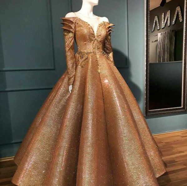evening dress yousef aljasmi kim kardashian long sleeve v-neck ball gown gold zuhair murad ziadnakad 0010, Black;pink
evening dress yousef aljasmi kim kardashian long sleeve v-neck ball gown gold zuhair murad ziadnakad 0010, Black;pink