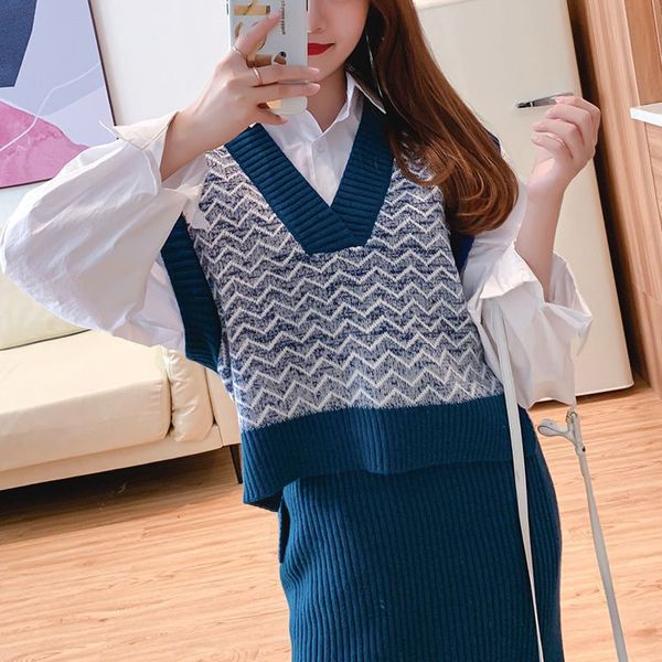 fashion women's suits women's autumn and winter 2019 new style long-sleeve shirt knit sheath skirt contrasting color sweater ves, Black;white
fashion women's suits women's autumn and winter 2019 new style long-sleeve shirt knit sheath skirt contrasting color sweater ves, Black;white