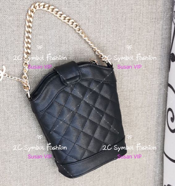 21x19x7 алмазная решетка искусственная кожа сумка классическая сумка для хранения smartcc подарок vip tote макияж организатор с мешком для п
21x19x7 алмазная решетка искусственная кожа сумка классическая сумка для хранения smartcc подарок vip tote макияж организатор с мешком для п
