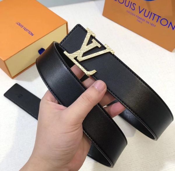 Brand betl famous realy belt smooth button woman and man high quality leather designer belt man luxury
Brand betl famous realy belt smooth button woman and man high quality leather designer belt man luxury