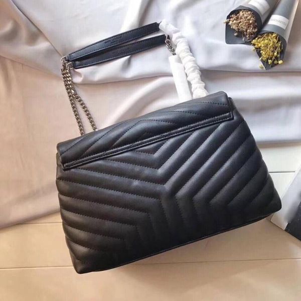 2020 new real leather handbag women famous brands new style fashionable single shoulder bag
2020 new real leather handbag women famous brands new style fashionable single shoulder bag