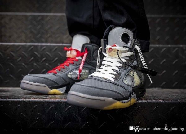 2020 authentic off air 5 white retro men basketball shoes black muslin textile mesh upper 3m reflective sports sneakers ct8480-001 with box
2020 authentic off air 5 white retro men basketball shoes black muslin textile mesh upper 3m reflective sports sneakers ct8480-001 with box