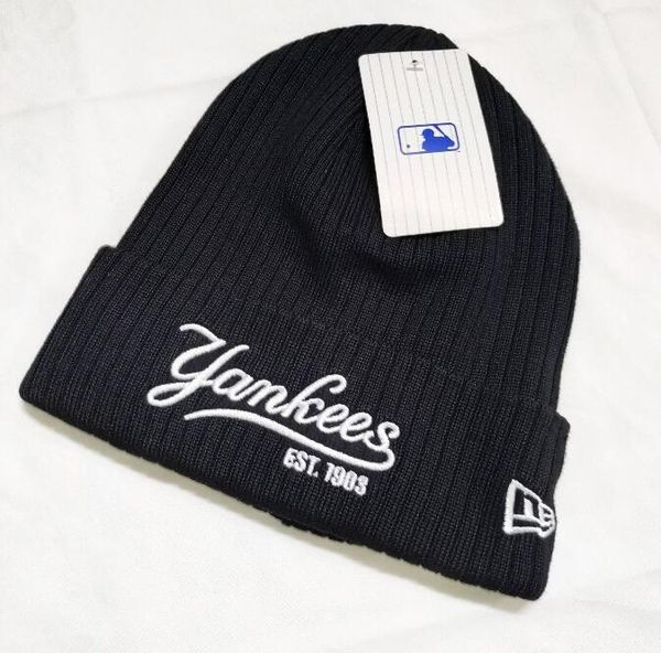 new winter knitted real fur hat women thicken beanies with 15cm real raccoon fur pompoms warm girl caps snapback pompon beanie hats g732, Blue;gray
new winter knitted real fur hat women thicken beanies with 15cm real raccoon fur pompoms warm girl caps snapback pompon beanie hats g732, Blue;gray