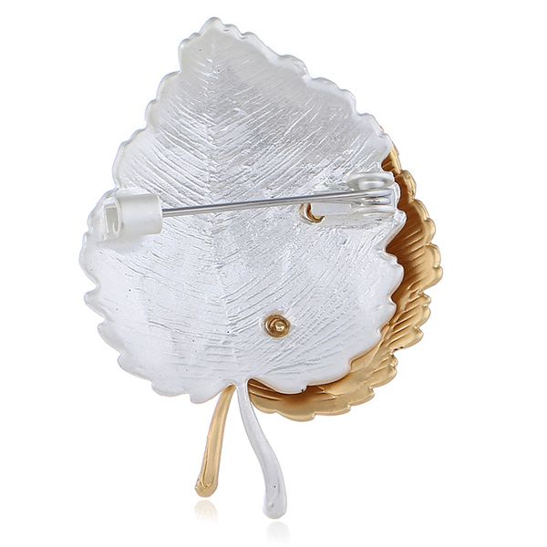 wholesale-fashionable korean brooch with delicate glossy pearl-like dumb gold and silver leaf brooch, Gray
wholesale-fashionable korean brooch with delicate glossy pearl-like dumb gold and silver leaf brooch, Gray