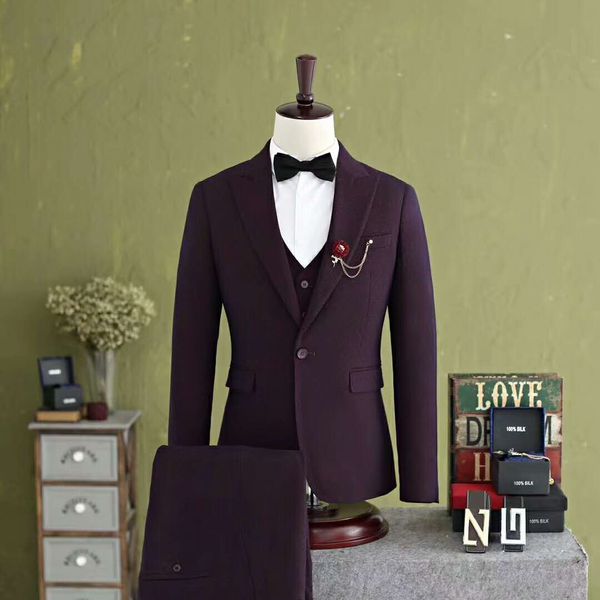 customize designe burgundy groom tuxedos groomsmen mens wedding dress excellent man jacket blazer 3 piece suit(jacket+pants+vest+tie) 680, Black;gray
customize designe burgundy groom tuxedos groomsmen mens wedding dress excellent man jacket blazer 3 piece suit(jacket+pants+vest+tie) 680, Black;gray