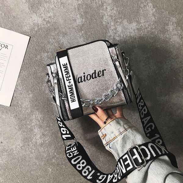 2019 модные роскошные сумки на ремне женские сумки цепочки crossbody сумка женщины письмо мини-лоскут кошелек bolsa feminina
2019 модные роскошные сумки на ремне женские сумки цепочки crossbody сумка женщины письмо мини-лоскут кошелек bolsa feminina