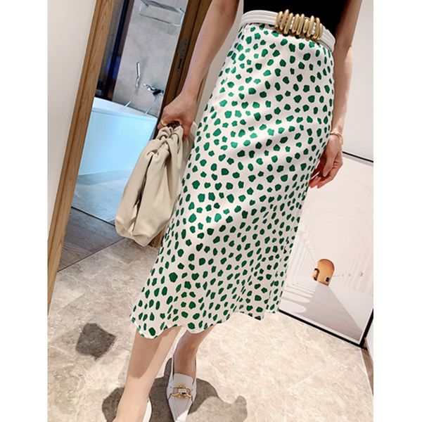 silk 2020 spring and summer long polka dot printing women skirt high waist skirt pencil, Black
silk 2020 spring and summer long polka dot printing women skirt high waist skirt pencil, Black