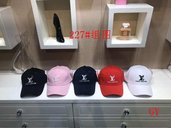 2019 new luxury cap cap popular cotton baseball cap men's and women's classic designers delivery 30, Blue;gray
2019 new luxury cap cap popular cotton baseball cap men's and women's classic designers delivery 30, Blue;gray