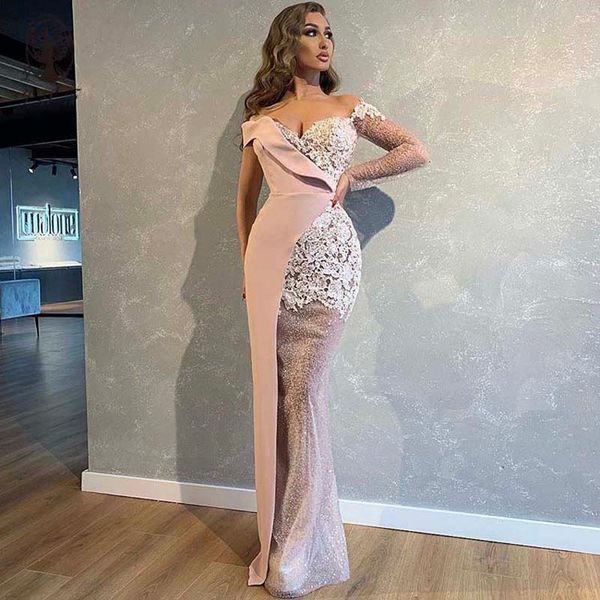 fashion evening dress contrast colors off the shoulder sweetheart long sleeve appliqued lace glitter fabric mermaid prom dresses, Black;red
fashion evening dress contrast colors off the shoulder sweetheart long sleeve appliqued lace glitter fabric mermaid prom dresses, Black;red