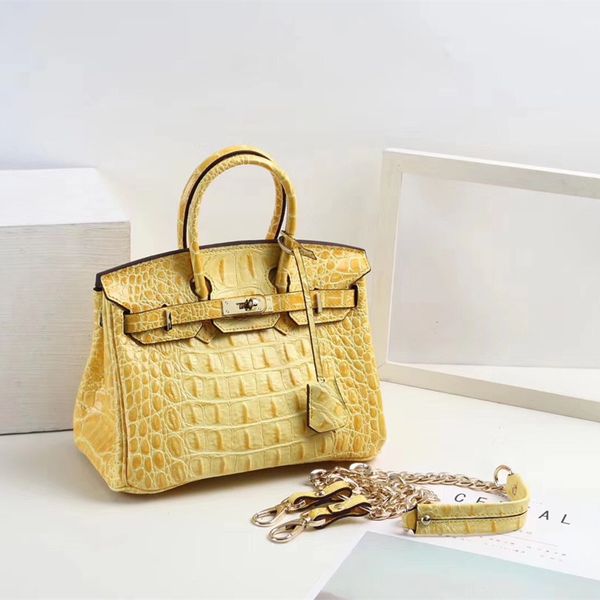 fund package crocodile bone pattern cowhide atmosphere genuine leather woman package tide hand bill of lading shoulder satchel
fund package crocodile bone pattern cowhide atmosphere genuine leather woman package tide hand bill of lading shoulder satchel