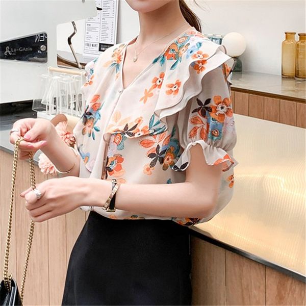 chiffon shirtwaist woman's new summer 2020 short-sleeved shirt western style retro blouse with floral oil paintings and ruffles, White
chiffon shirtwaist woman's new summer 2020 short-sleeved shirt western style retro blouse with floral oil paintings and ruffles, White