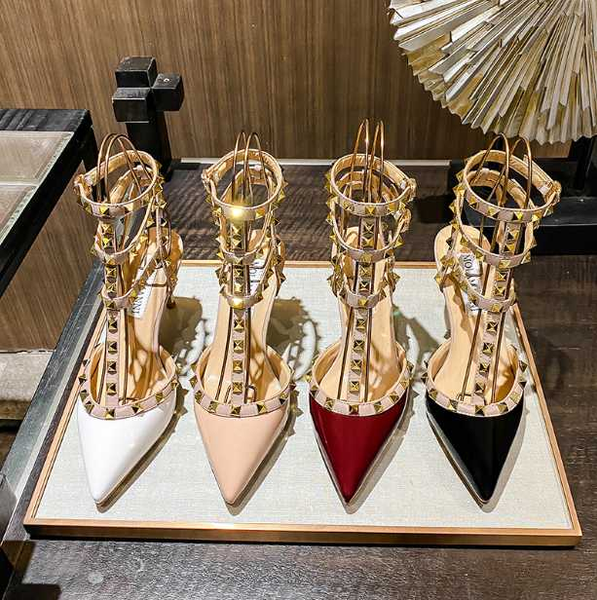 6cm women sandals classics women high heel sandal with rivets real leather thin heel pointed toe 3 belts real patent leather, Black
6cm women sandals classics women high heel sandal with rivets real leather thin heel pointed toe 3 belts real patent leather, Black