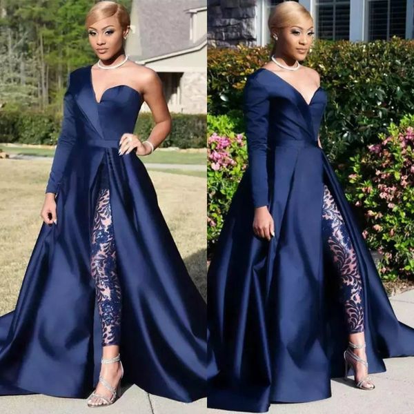 2020 elegant sapphire evening dresses off shoulder satin split prom dress a line formal party gowns, Black;red
2020 elegant sapphire evening dresses off shoulder satin split prom dress a line formal party gowns, Black;red