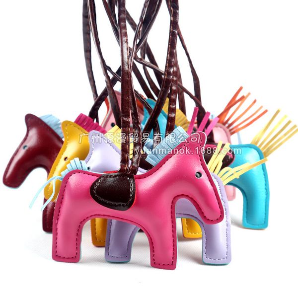 2019 new famous luxury handmade pu leather horse keychain animal key chain women bag charm pendant accessories fashion jewelry, Silver
2019 new famous luxury handmade pu leather horse keychain animal key chain women bag charm pendant accessories fashion jewelry, Silver