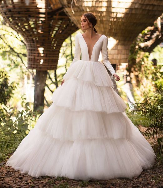 gorgeous backless long sleeves wedding dresses a line sheer deep v neck tiered bridal gowns tulle sweep train robe de mariée, White
gorgeous backless long sleeves wedding dresses a line sheer deep v neck tiered bridal gowns tulle sweep train robe de mariée, White