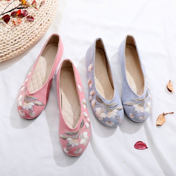 new summer embroidered shoes female cloth shoes antique style chinese clothing shoe women's dance soft bottom anti-slip we, Black
new summer embroidered shoes female cloth shoes antique style chinese clothing shoe women's dance soft bottom anti-slip we, Black