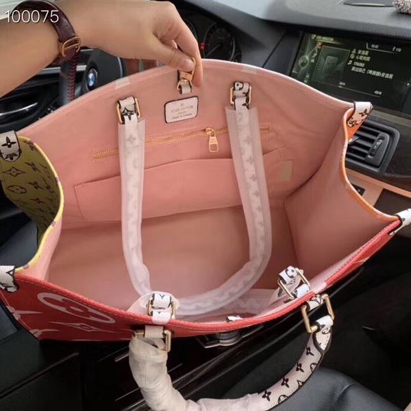 women's design bags europe and the united states brand design mixed color printing large capacity outdoor leisure shopping bag
women's design bags europe and the united states brand design mixed color printing large capacity outdoor leisure shopping bag