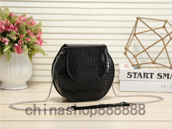 brand fashion designer woman bags round bread bag versatile handbag shoulder bags classic crossbody bag atmospheric chain bag
brand fashion designer woman bags round bread bag versatile handbag shoulder bags classic crossbody bag atmospheric chain bag