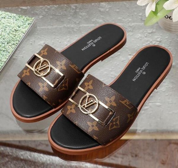 new 0217 hi-end women paris llluxury design summer sandals beach slide slippers ladies flip flops loafers print leather solid color, Black
new 0217 hi-end women paris llluxury design summer sandals beach slide slippers ladies flip flops loafers print leather solid color, Black