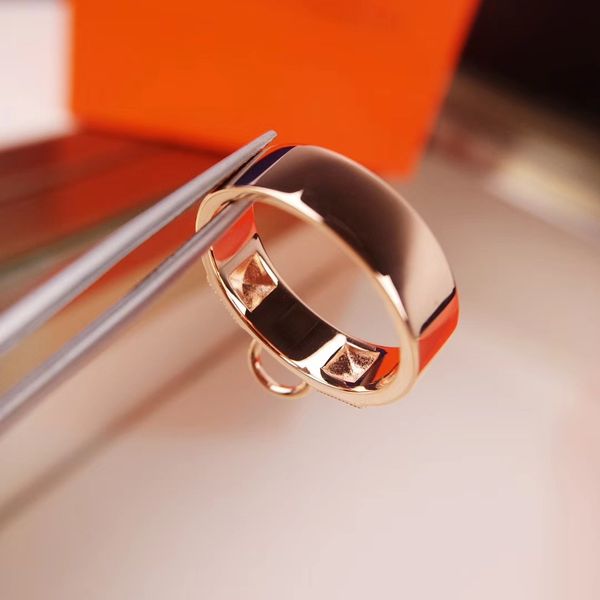 fashion- style rivet personality punk style ring sterling silver micro-set wide version ring men and women joint wedding, Slivery;golden
fashion- style rivet personality punk style ring sterling silver micro-set wide version ring men and women joint wedding, Slivery;golden