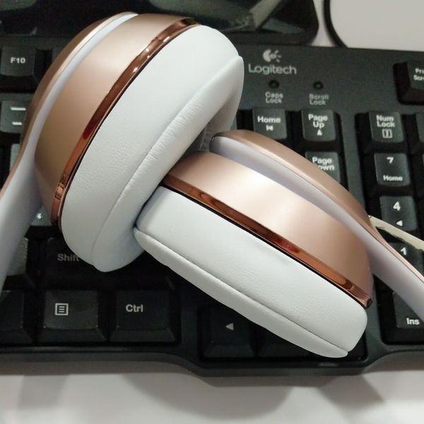 Brand so For--lo 3.0--WITH W1 CHIPS Bluetooth Wireless headphone appearance Dynamic sound products with box package
Brand so For--lo 3.0--WITH W1 CHIPS Bluetooth Wireless headphone appearance Dynamic sound products with box package