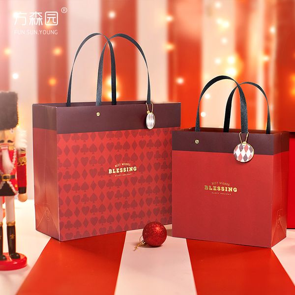creative valentine's day festive red gift bag wedding party favors decoration gift bag packaging with handles paper crafts
creative valentine's day festive red gift bag wedding party favors decoration gift bag packaging with handles paper crafts