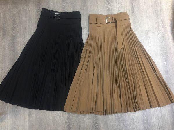 2019 new ladies fashion solid color high waist slim waist belt pleated skirt 1115, Black
2019 new ladies fashion solid color high waist slim waist belt pleated skirt 1115, Black