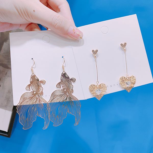 китайский стиль личности vintage goldfish металла стразы любовь мотаться серьги мода темперамент дамы ювелирные изделия аксессуары, Silver
китайский стиль личности vintage goldfish металла стразы любовь мотаться серьги мода темперамент дамы ювелирные изделия аксессуары, Silver