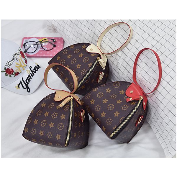 kids luxury handbags print designer mini lantern triangle purse shoulder bags teenager children girls pu messenger christmas gift b40, Black
kids luxury handbags print designer mini lantern triangle purse shoulder bags teenager children girls pu messenger christmas gift b40, Black