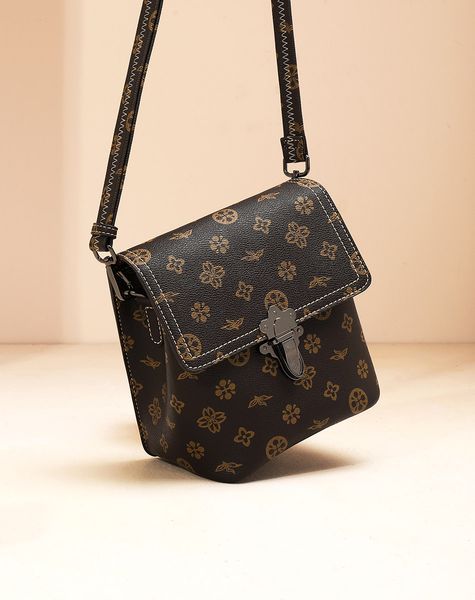 2020 retro fashion wild female shoulder bags elegant handbags multi-function shoulder bags cln19-245
2020 retro fashion wild female shoulder bags elegant handbags multi-function shoulder bags cln19-245