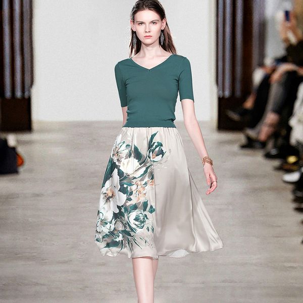 2020 summer new elegant v-neck +skirt lotus leaf printed piece green ladies dress suit plus size s-xxl, White
2020 summer new elegant v-neck +skirt lotus leaf printed piece green ladies dress suit plus size s-xxl, White