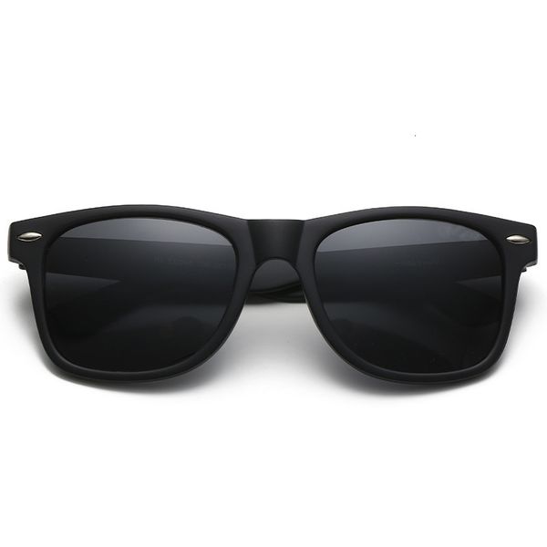 sunglasses new fashion pilot polarized for men women metal frame mirror polaroid lenses driver sun glasses with brown cases and, White;black
sunglasses new fashion pilot polarized for men women metal frame mirror polaroid lenses driver sun glasses with brown cases and, White;black