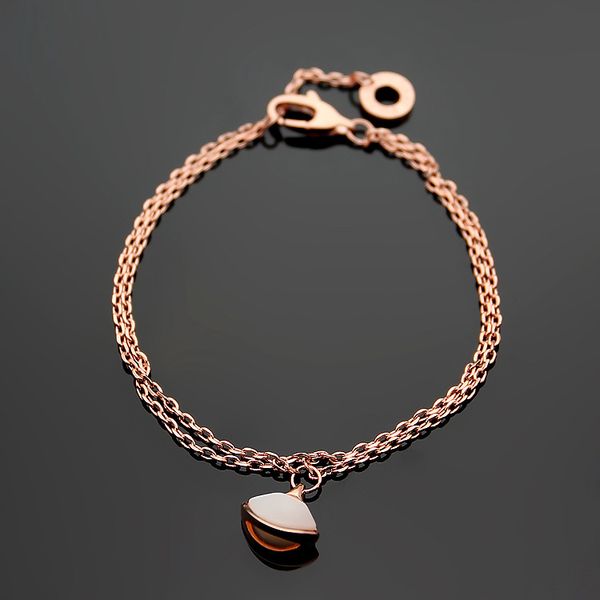 2020 designer titanium steel jewelry b letter black red agate skirt bracelet white shell fan lady double bracelet
2020 designer titanium steel jewelry b letter black red agate skirt bracelet white shell fan lady double bracelet