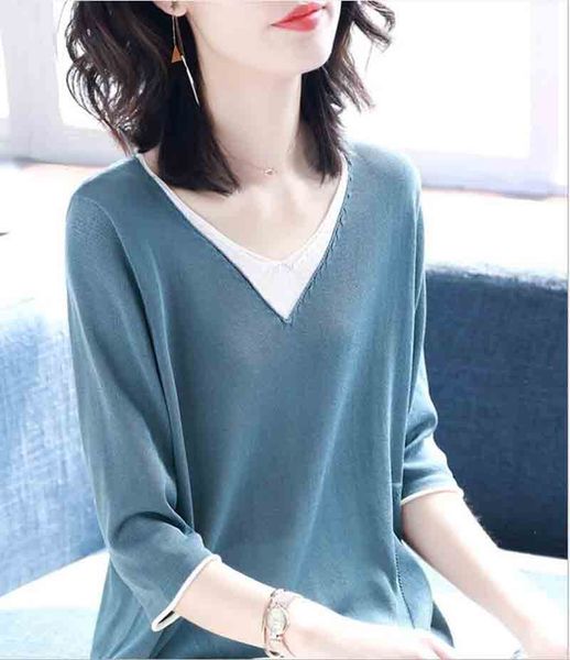 spring and summer 2019 new fake two-piece v-neck knitted t-shirt female seven-point sleeves thin section shirt loose loose shirt, Black
spring and summer 2019 new fake two-piece v-neck knitted t-shirt female seven-point sleeves thin section shirt loose loose shirt, Black