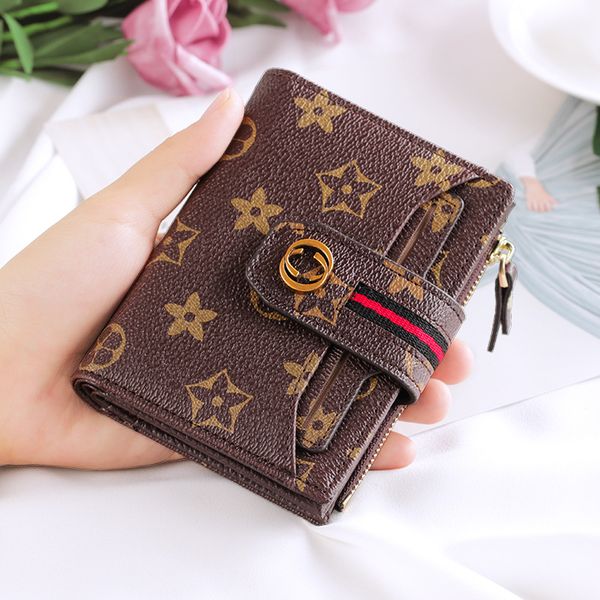 hugwiser new european and american major lady wallet short-style temperament retro-vintage multi-card lap-up printed wallet girl, Red;black
hugwiser new european and american major lady wallet short-style temperament retro-vintage multi-card lap-up printed wallet girl, Red;black