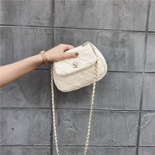 small bag female 2020 new messenger bag fashion shell twist lock korean long chain shoulder female crossbody bags for women
small bag female 2020 new messenger bag fashion shell twist lock korean long chain shoulder female crossbody bags for women
