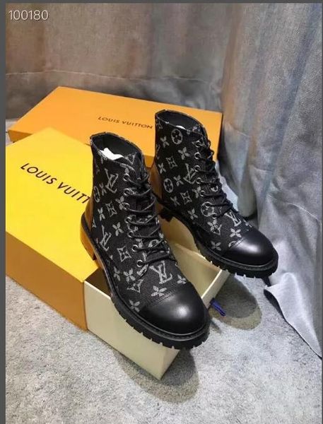 martin bootsdr.martens female british wind 2019 high grade new handsome flat single boots leisure korean version of the locomotive booties, Black
martin bootsdr.martens female british wind 2019 high grade new handsome flat single boots leisure korean version of the locomotive booties, Black