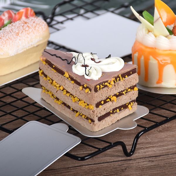 100шт серебряный мусс картонный базовый коврик квадратный круглый треугольник формы фестиваль одноразовая тарелка мусс торт бумажный лоток д
100шт серебряный мусс картонный базовый коврик квадратный круглый треугольник формы фестиваль одноразовая тарелка мусс торт бумажный лоток д