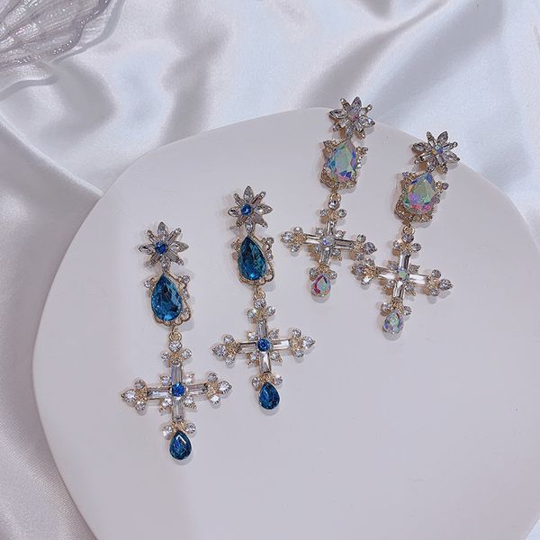 vintage baroque exquisite rhinestones flower cross long pendant silver needle earrings temperament ladies jewelry accessories
vintage baroque exquisite rhinestones flower cross long pendant silver needle earrings temperament ladies jewelry accessories
