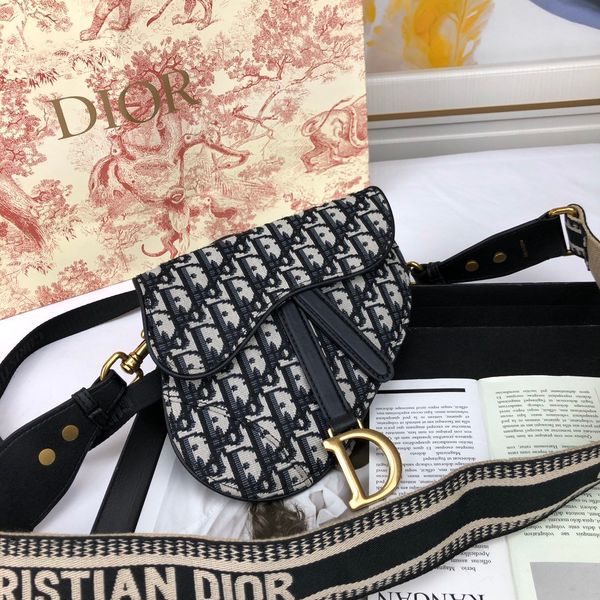 2020 new handbags fashion women bag leather handbags shoulder bag crossbody bags for women handbag purse
2020 new handbags fashion women bag leather handbags shoulder bag crossbody bags for women handbag purse