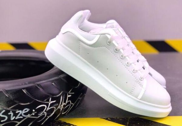 velvet black men womens chaussures shoe beautiful platform casual sneakers luxury designers shoes leather solid colors dress shoe t01
velvet black men womens chaussures shoe beautiful platform casual sneakers luxury designers shoes leather solid colors dress shoe t01