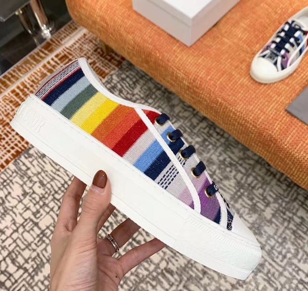 wholesale original good quality luxury canvas shoes,designed sneakers both for men and women,made by original lamb skin ,only do quality, Black
wholesale original good quality luxury canvas shoes,designed sneakers both for men and women,made by original lamb skin ,only do quality, Black